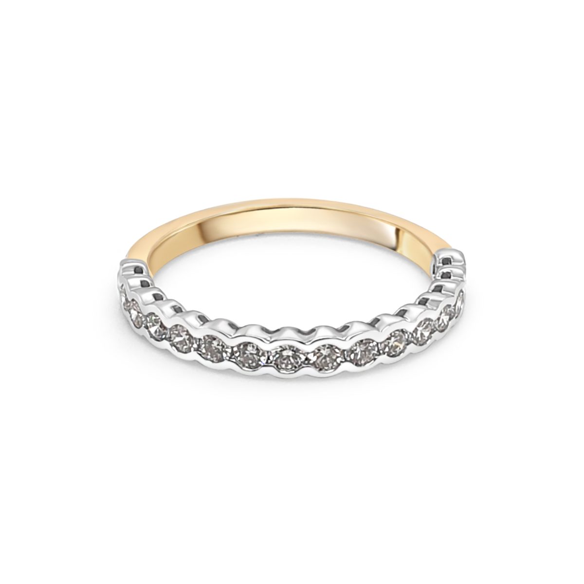 18ct Gold 16 Stone Eternity Ring